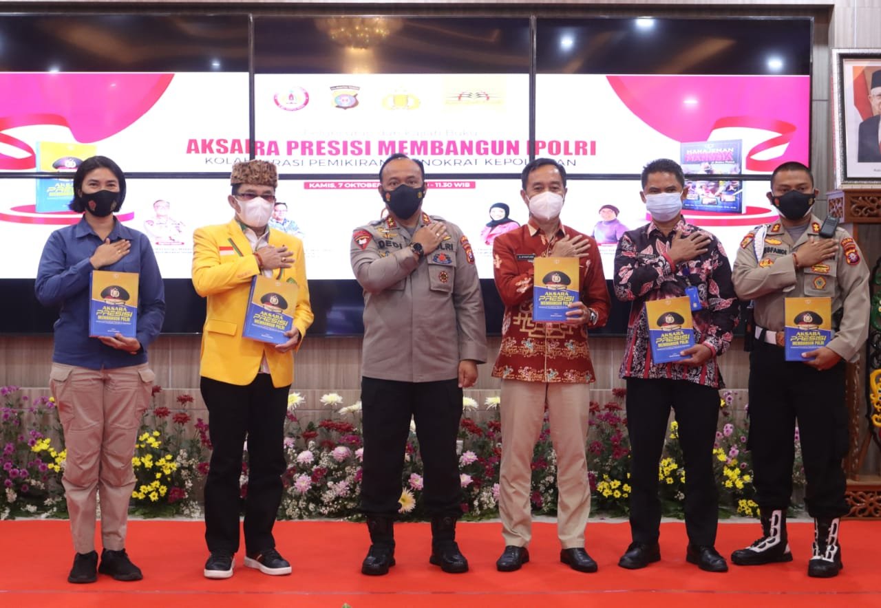 Kapolda Kalteng Launching Buku Berjudul Aksara Presisi Membangun Polri