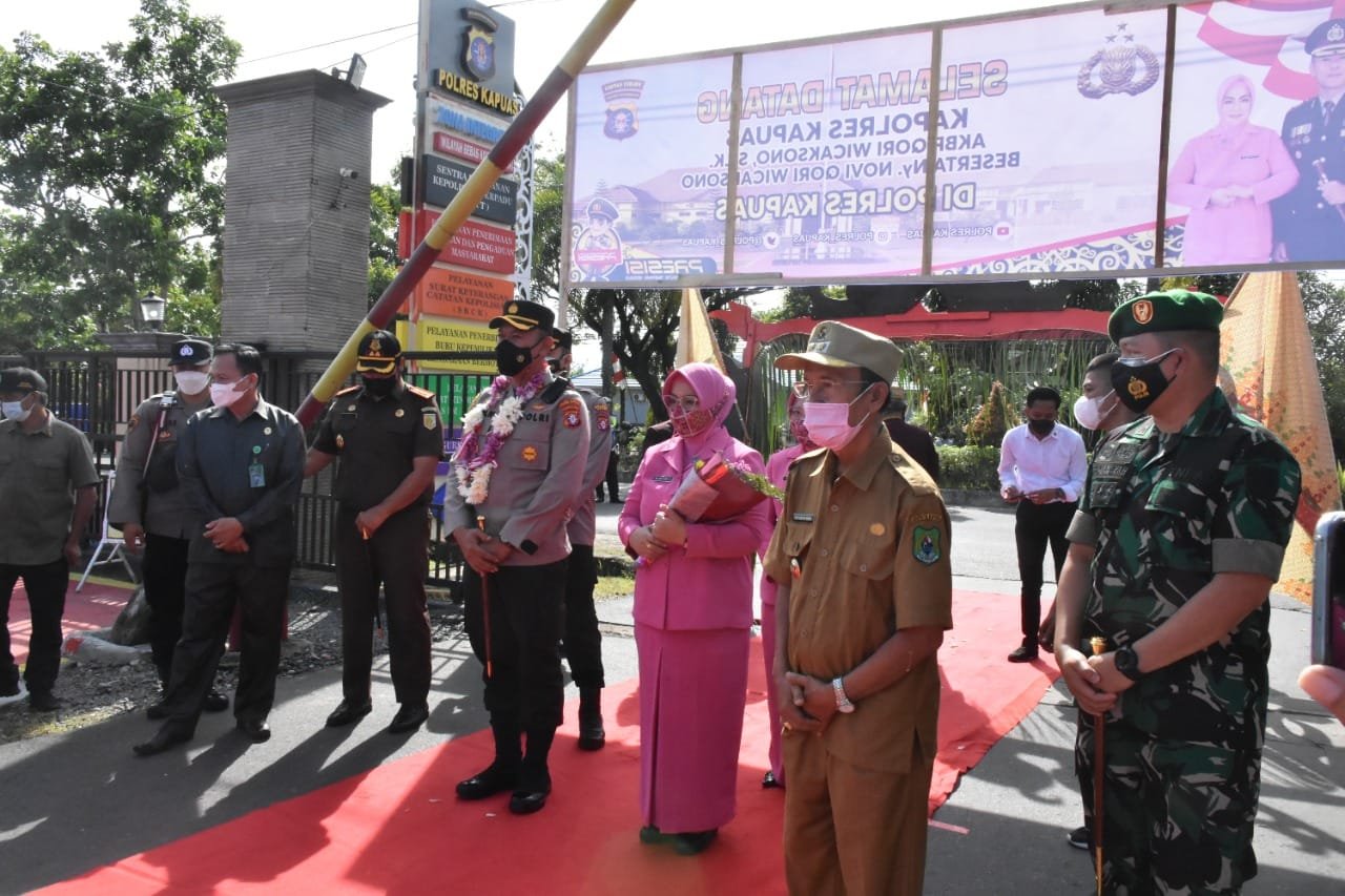 Wabup Sambut Pejabat Baru Kapolres Kapuas