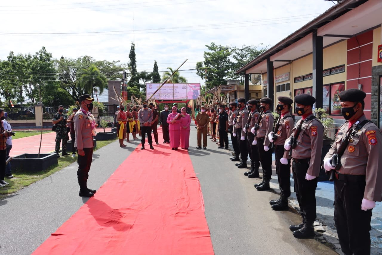Laporan Kesatuan Dalam Rangka Serah Terima Jabatan Kapolres Kapuas