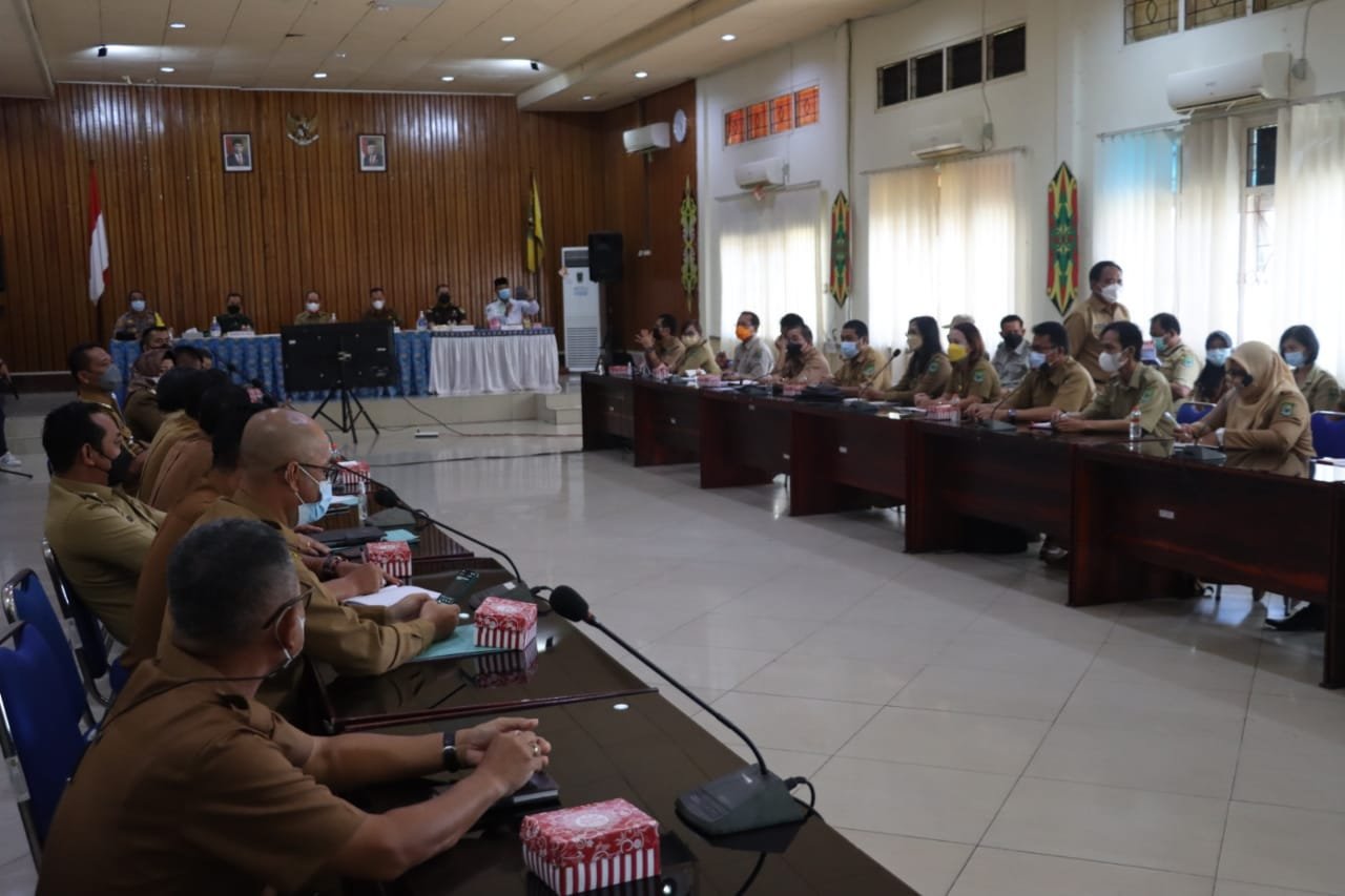 Kejar Target Vaksinasi, Kapolres Kapuas Ikuti Rapat Koordinasi Percepatan Vaksinasi Covid-19 di Aula Bappeda