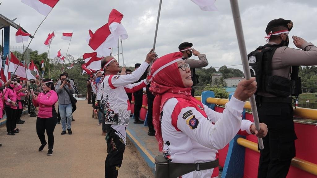 Ini Pesan Kapolda Kalteng Saat Glorifikasi Merah Putih Polres Bartim,