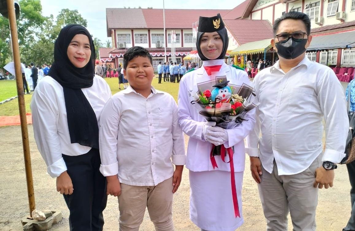 Putri Polisi Ini Bangga Jadi Pengibar Bendera HUT Kemerdekaan RI ke-77
