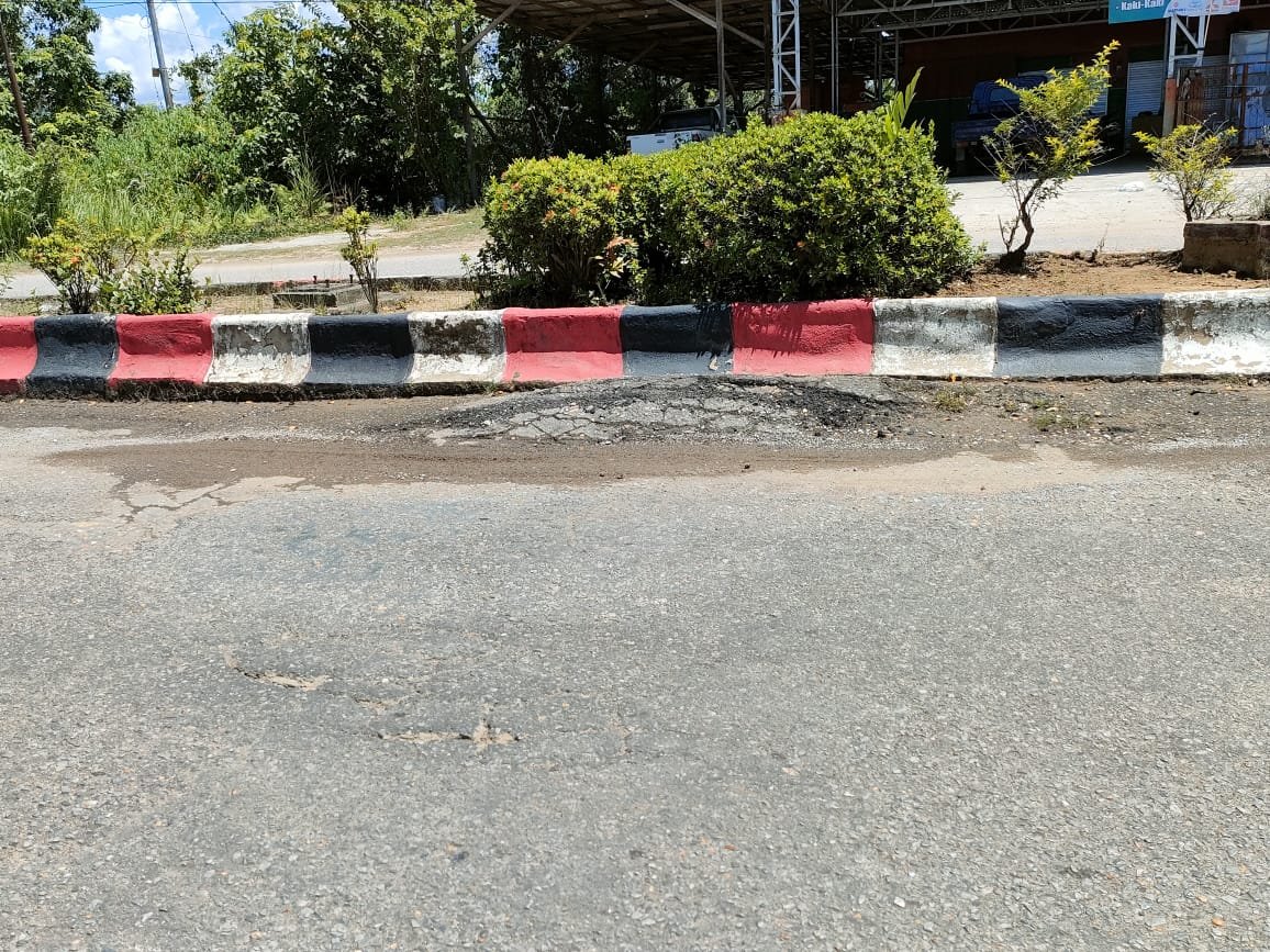 Ironi Disela Proyek Multi Year TA 2022, Kondisi Jalan Kota Puruk Cahu Membutuhkan Perhatian Pemkab Mura