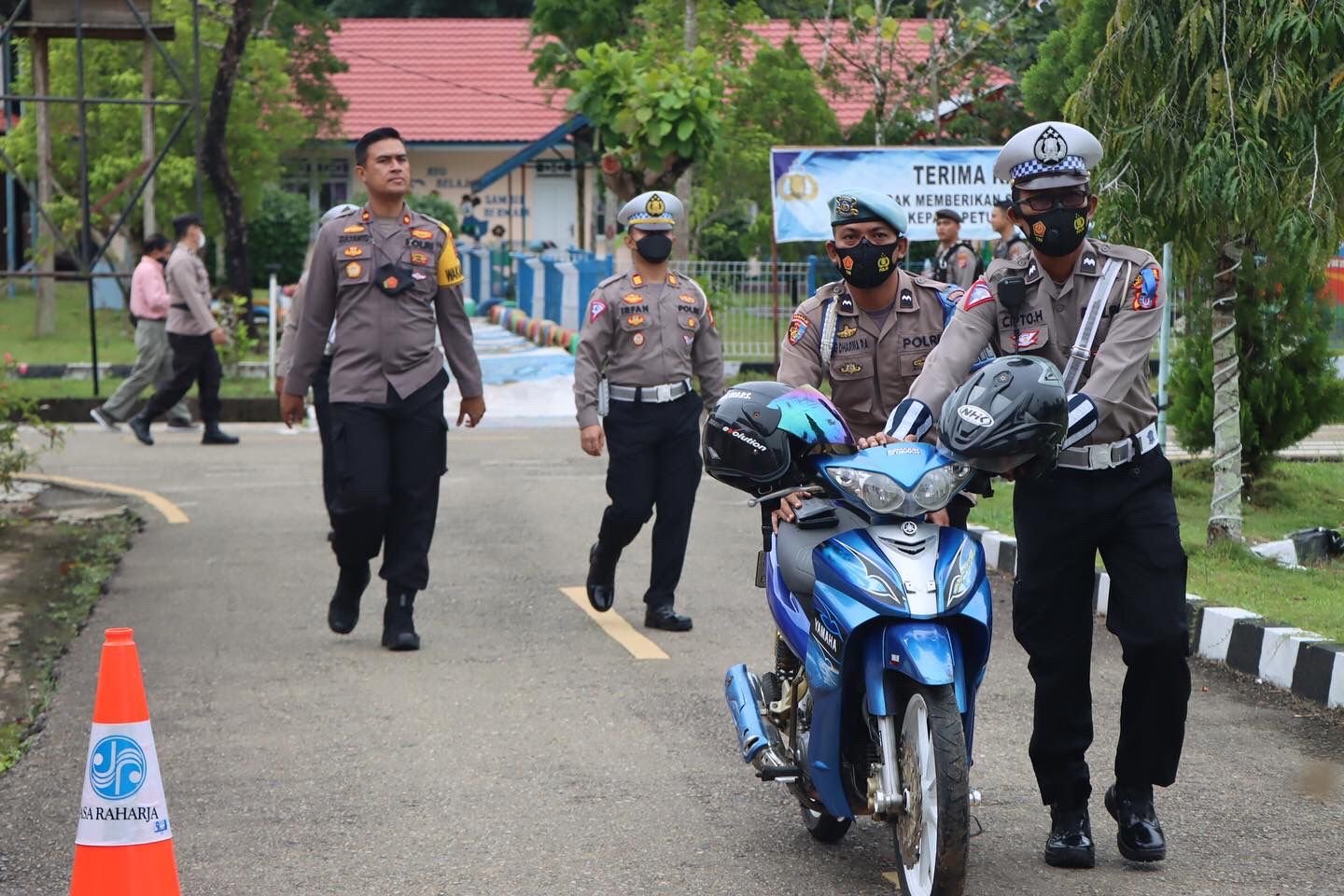 Sambut Ops Zebra Telabang 2022, Wakapolres Pimpin Penertiban Kendaraan Anggota Polres Bartim