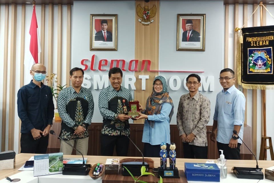 Diskominfosantik Bartim Kaji Banding Penerapan E-Sign dan Pengelolaan Statistik Sektoral