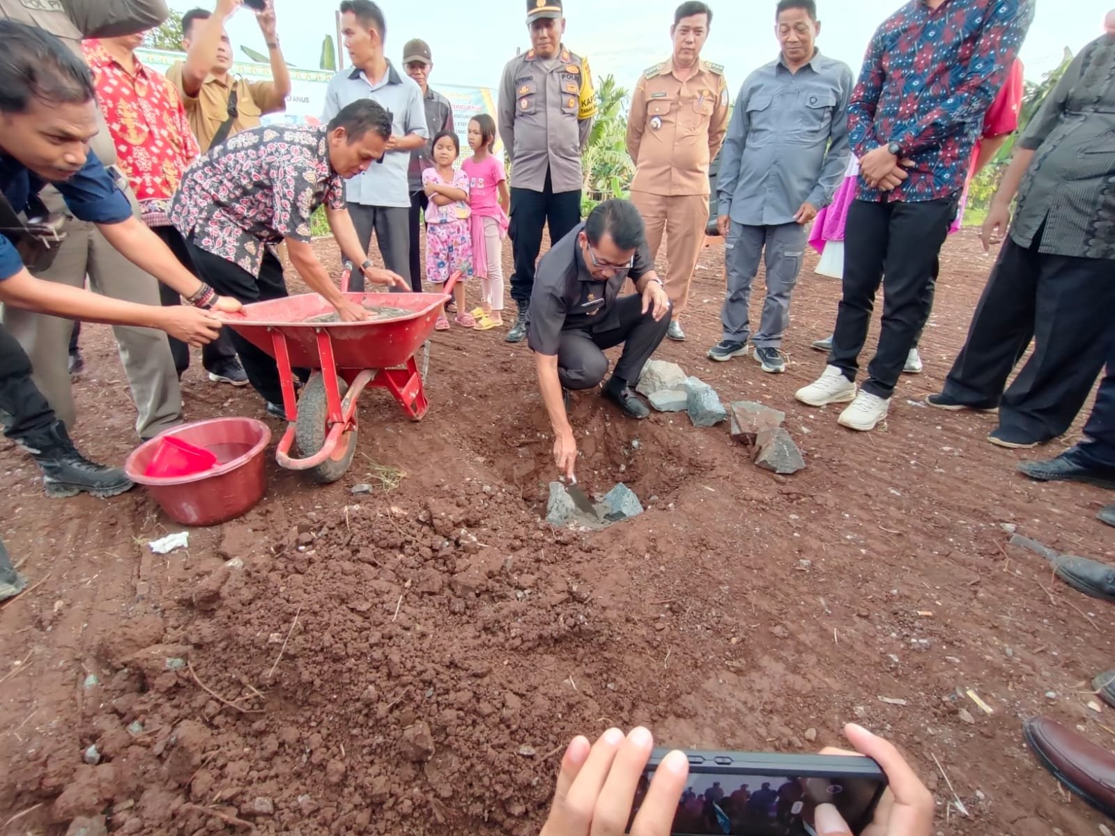 Bupati Mura Drs Perdie M Yoseph, MA Letakan Batu Pertama Pembangunan Gereja Katolik Santo Stefanus