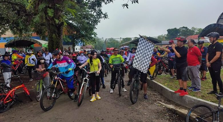 Bupati Bartim Ikuti Gowes Bank Kalteng