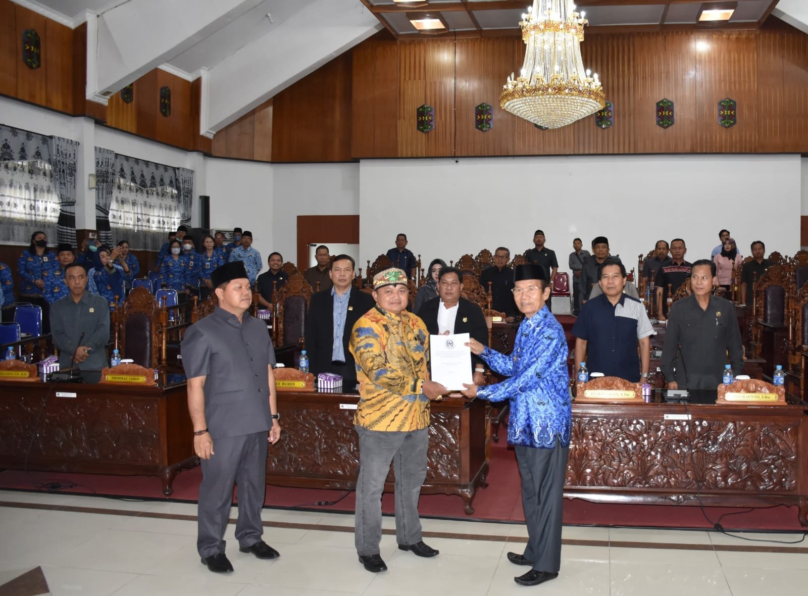 DPRD Kapuas Serahkan Rekomendasi Pansus Terkait LKPJ 2022