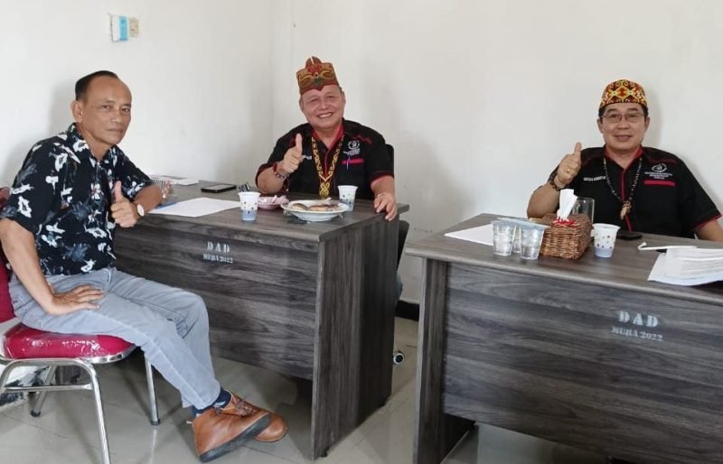 DAD Mura Angkat Bicara, Jelaskan Keberadaan Kayu Ulin Dalam Pembangunan Rumah Betang
