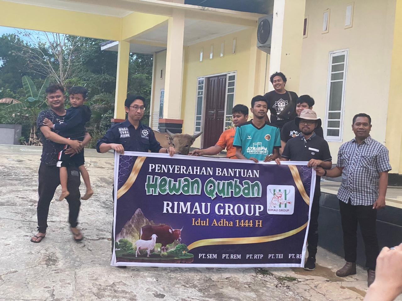 Rimau Group Serahkan Enam Hewan Kurban