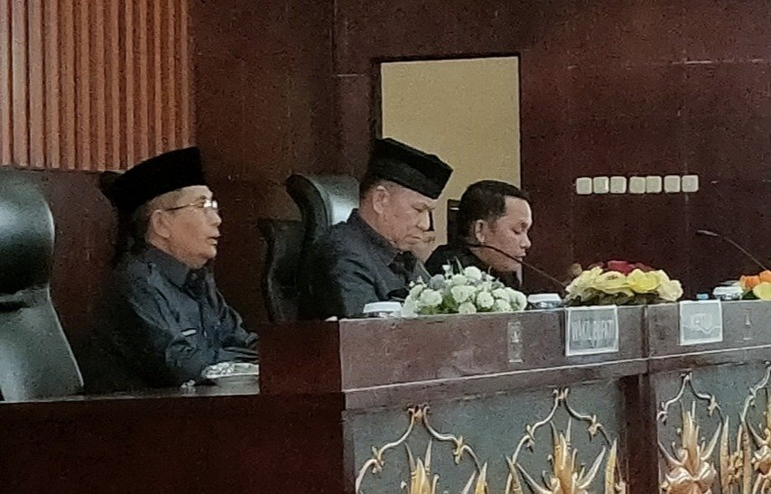 DPRD Murung Raya Paripurna Sampaikan Pendapat Akhir Fraksi