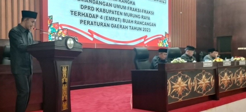 DPRD Murung Raya Sampaikan Pandangan Umum Fraksi Terhadap 4 Raperda