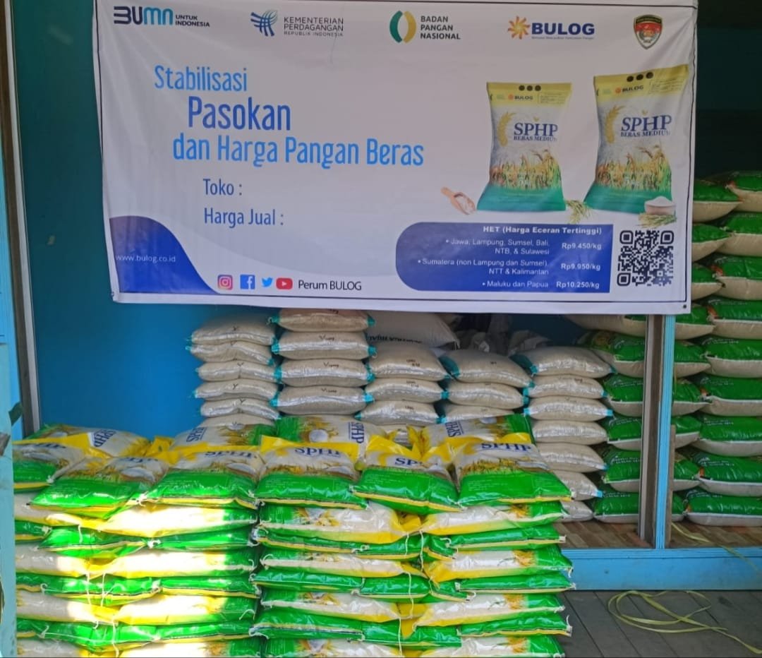 Bulog Kapuas Didistribusikan 7,5 Ton Beras