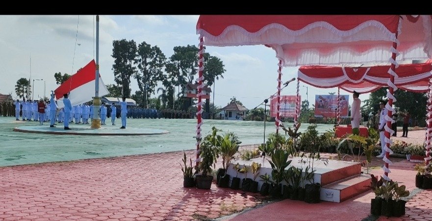 Bupati Murung Raya Irup Upacara HUT RI