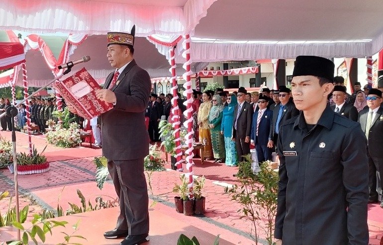 Ketua DPRD Murung Raya Bacakan Teks Proklamasi HUT ke-78 RI