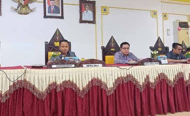 Hasil Raperda Kepelabuhanan dan Jalan Umum Disampaikan DPRD Barito Timur