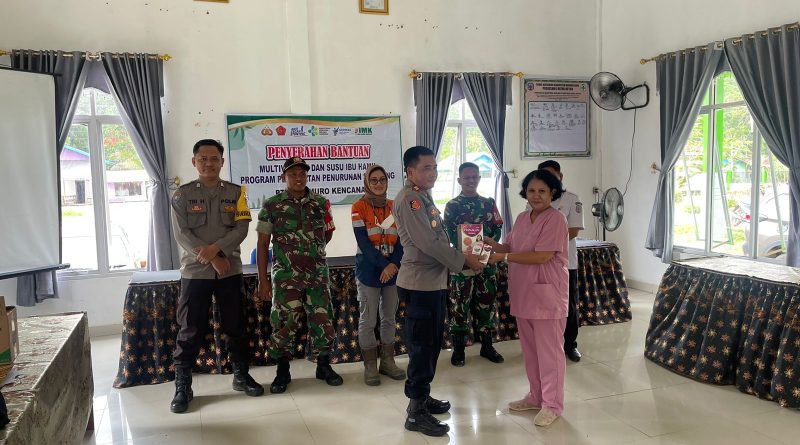 Kegiatan acara CSR PT. Indomuro Kencana ( IMK_) Penyerahan Bantuan Pencegahan Stunting Aula Puskesmas Data Kotou Kecamatan Tanah Siang Selatan .