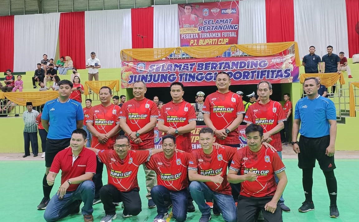 Pj. Bupati Dr. Hermon., M.Si : Turnamen Futsal Bupati Cup 2023 se – Murung Raya, Wujud Nyata Partisipasi Aktif Perangkat OPD dalam Upaya Pengembangan Olahraga Dan Sinergitas  