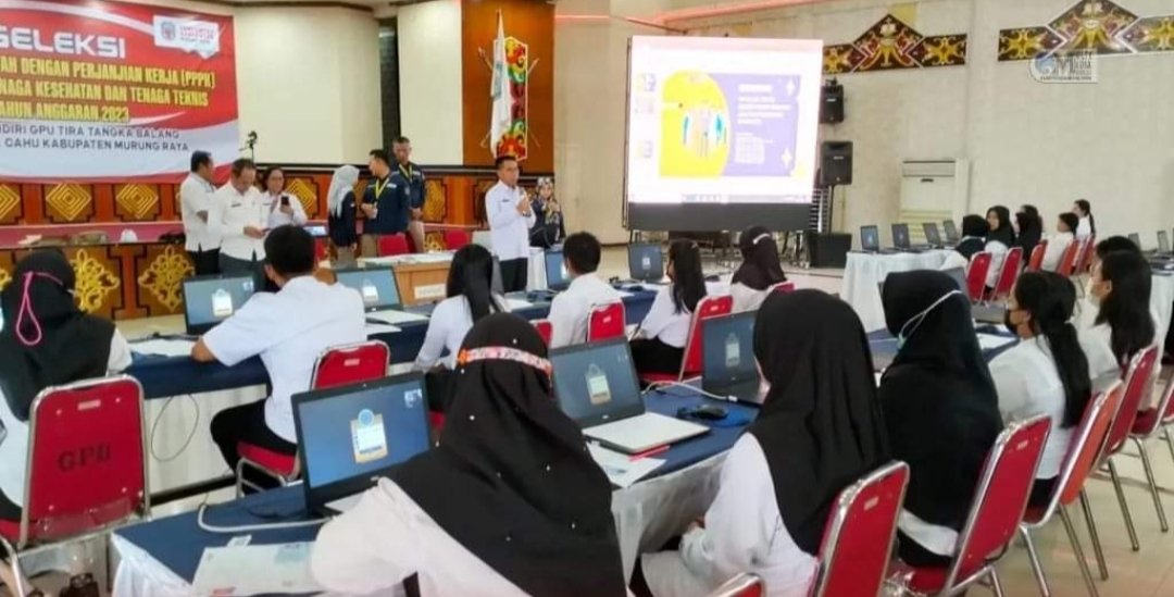 Pj Bupati Mura Tinjau Seleksi Kompetensi PPPK Guru, Begini Harapannya