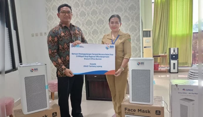 RSUD Tamiang Layang Terima Bantuan Berharga: 20 Unit Purifier dan 200 Boks Masker 