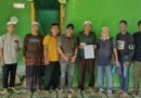 Foto kegiatan penyerahan bantuan pembangunan Teras Mesjid Al- Ikhlas Desa Jakatan Pari yang di serahkan langsung oleh Ir. H.Murjani selaku Manager Base Camp PT .PJGA di Muara Untu .