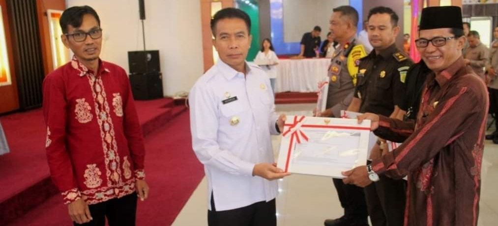 Pemkab Mura Serahkan DIPA ke Instansi Vertikal 2024