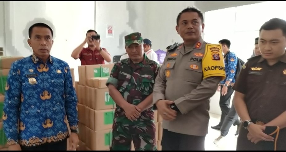 Lihat Kesiapan KPU, Pj Bupati  Pantau Logistik Pemilu 2024