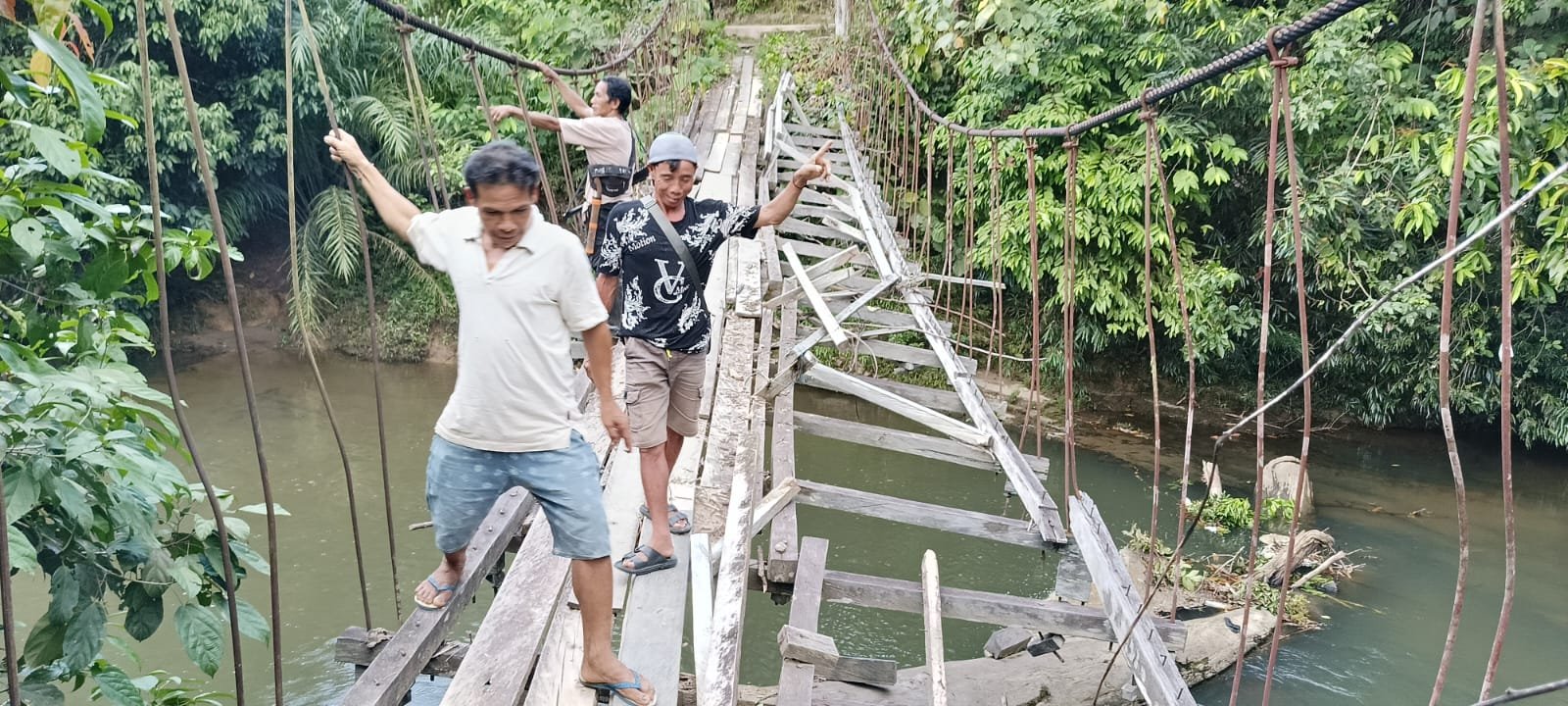 Aspirasi Warga Desa Balo – Tokung Harapkan Perhatian Pemerintah Daerah Perbaiki Akses Jalan Dan Jembatan Lintas Desa … !!!