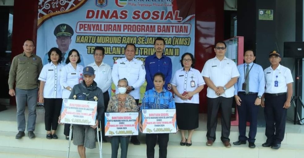 Pemkab Murung Raya Salurkan Bantuan Kartu Murung Raya Sejahtera Triwulan I dan II
