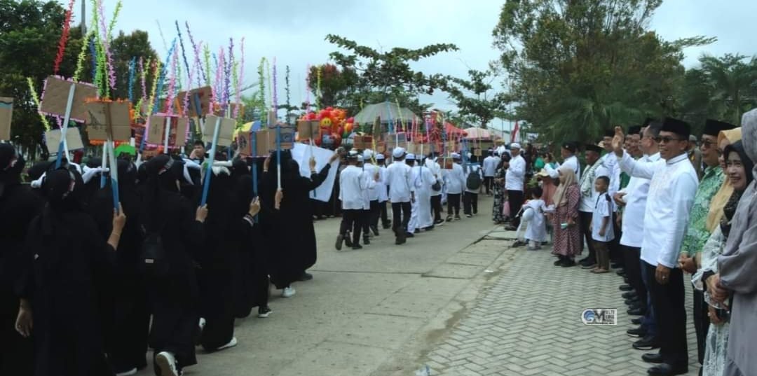 Pj Bupati Mura Lepas Peserta Pawai Akbar Tahun Baru Islam 1446 H
