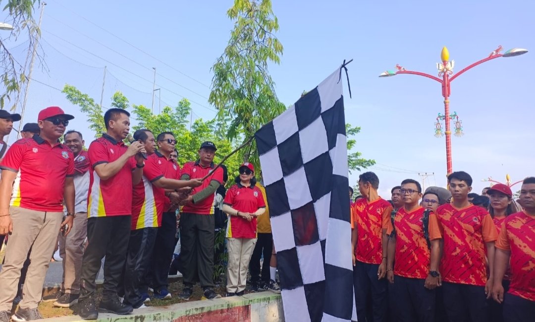 Ribuan Masyarakat Antusias mengikuti Jalan Sehat Berhadiah Mobil, Pemenangnya..