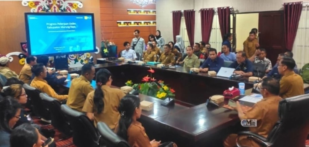 Pemkab Murung Raya Mantapkan Progres Pekerjaan Listrik Desa