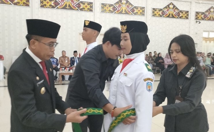 Siap Emban Tugas, Paskibraka 2024 Murung Raya Dikukuhkan