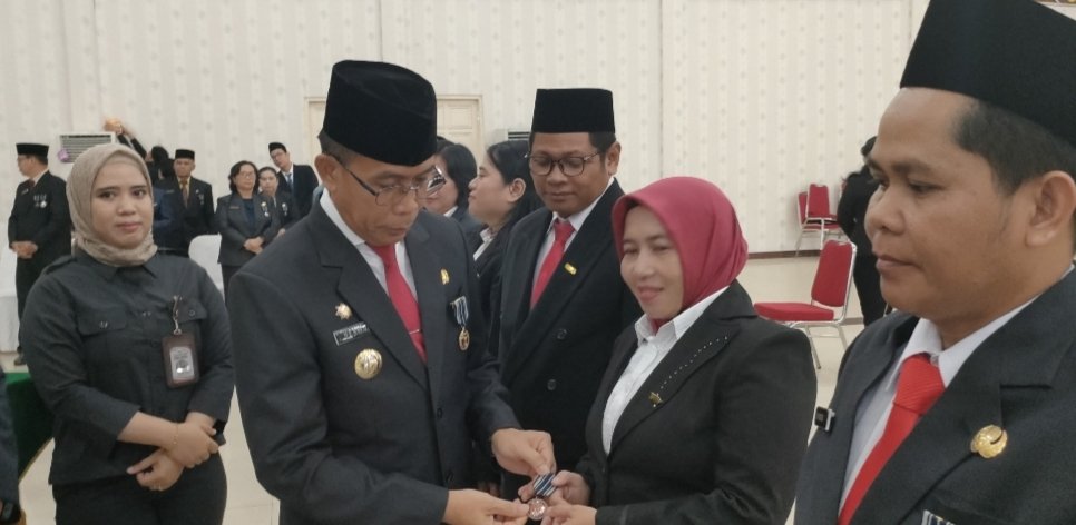 Selamat, Puluhan PNS di Murung Raya Dapat Satyalancana Karya Satya