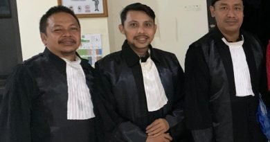 Tim Penasehat Hukum R.S ,,Fahmi Indah Lestari, S.H,M.H, Nashir Hayatul Islam., S.H, M.H, dan Sedi Usmika, S.H