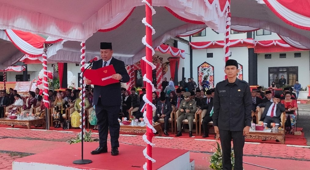 Upacara Hari Kemerdekaan RI, Doni Bacakan Teks UUD 1945