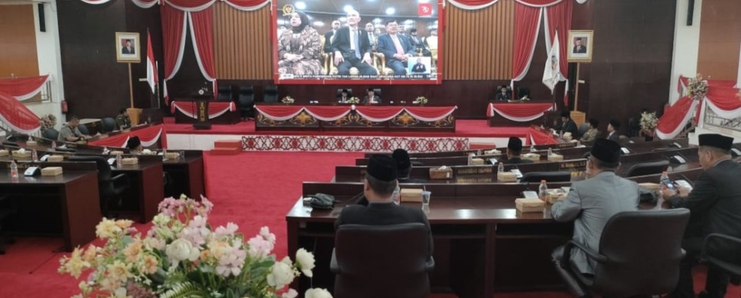 DPRD Murung Raya Rapat Paripurna Mendengarkan Pidato Kenegaraan 