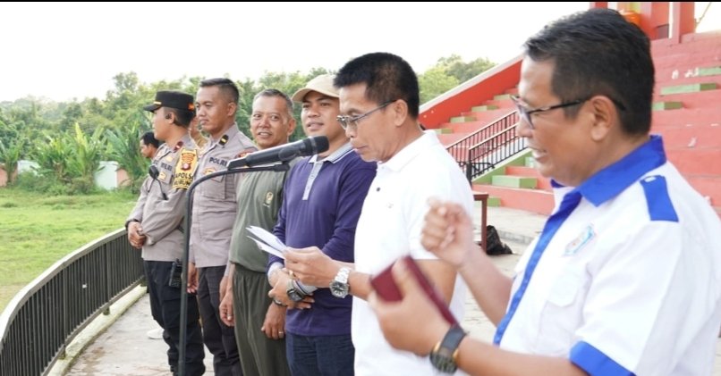 Pj Bupati Tutup Turnamen Liga Pelajar Murung Raya 2024