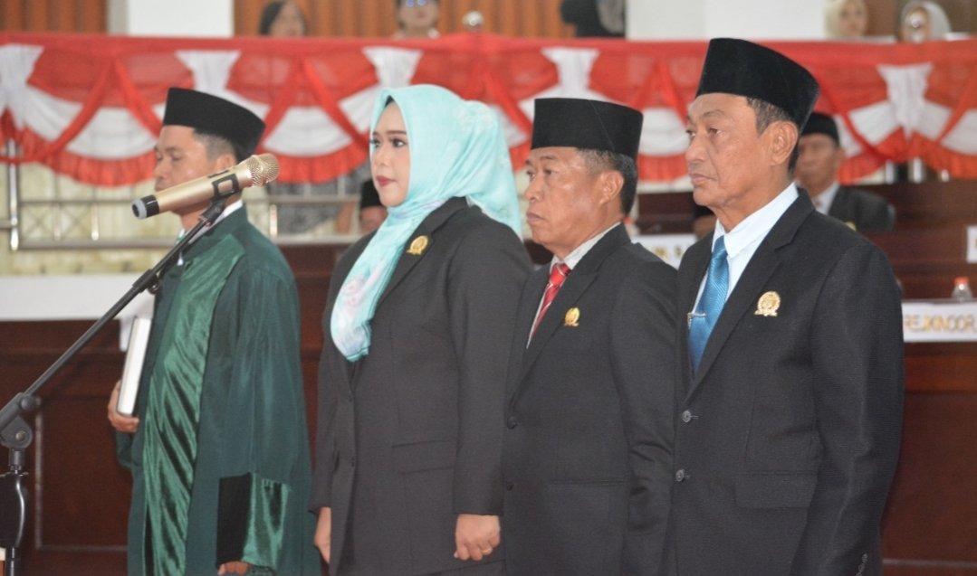 Sah! Tiga Unsur Pimpinan DPRD Murung Raya Dilantik 