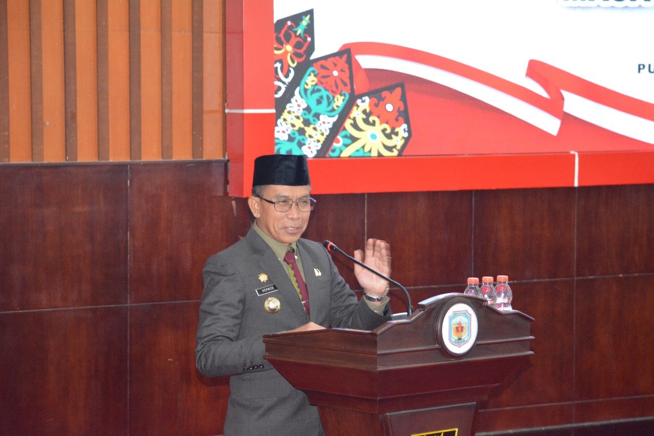 Hermon Hadiri Pelantikan Unsur Pimpinan Definitif DPRD Mura Periode 2024-2029