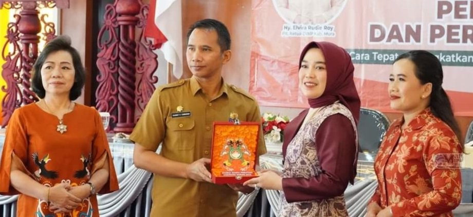 Tingkatkan Kualitas Diri, DWP Murung Raya Gelar Pelatihan Public Speaking