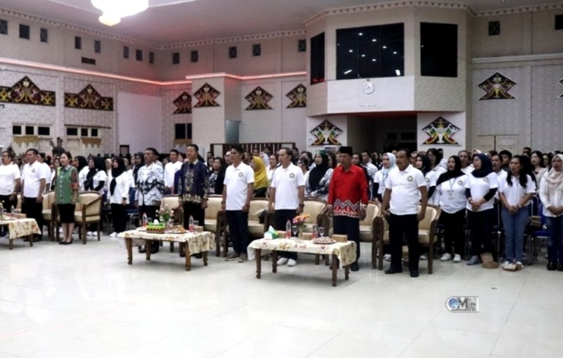 Meriahkan Hari Guru dan Hut PGRI, Guru se-Mura Gelar Pentas Seni