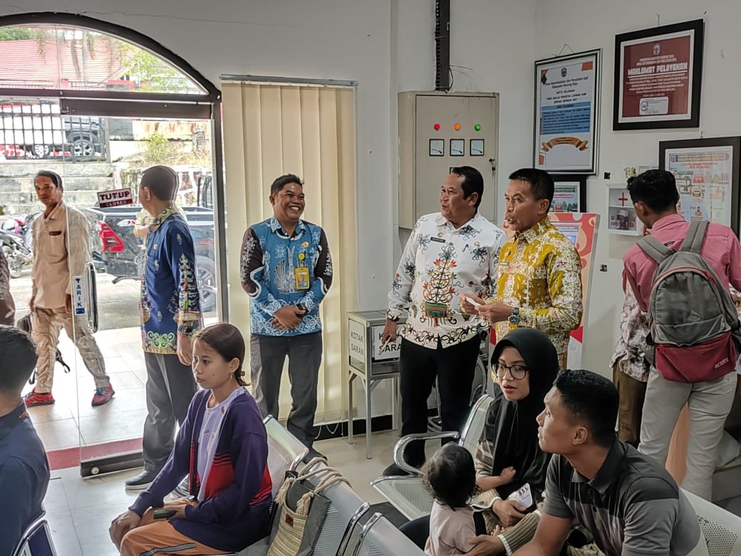 Pj Bupati Hermon Apresiasi Pelayanan Dukcapil  Mura
