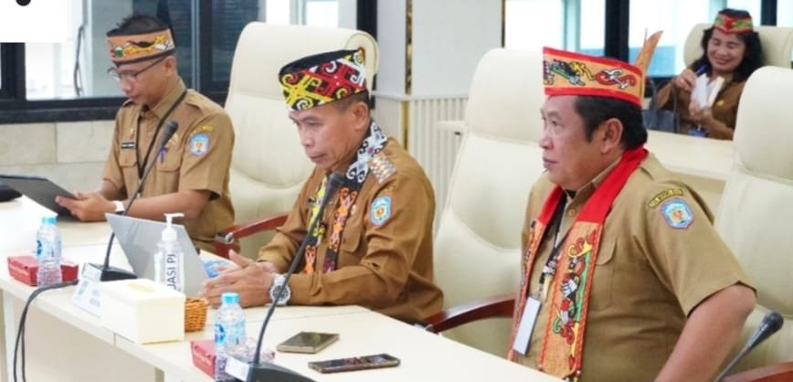 Pj Bupati Murung Raya Laksanakan Evaluasi Kinerja