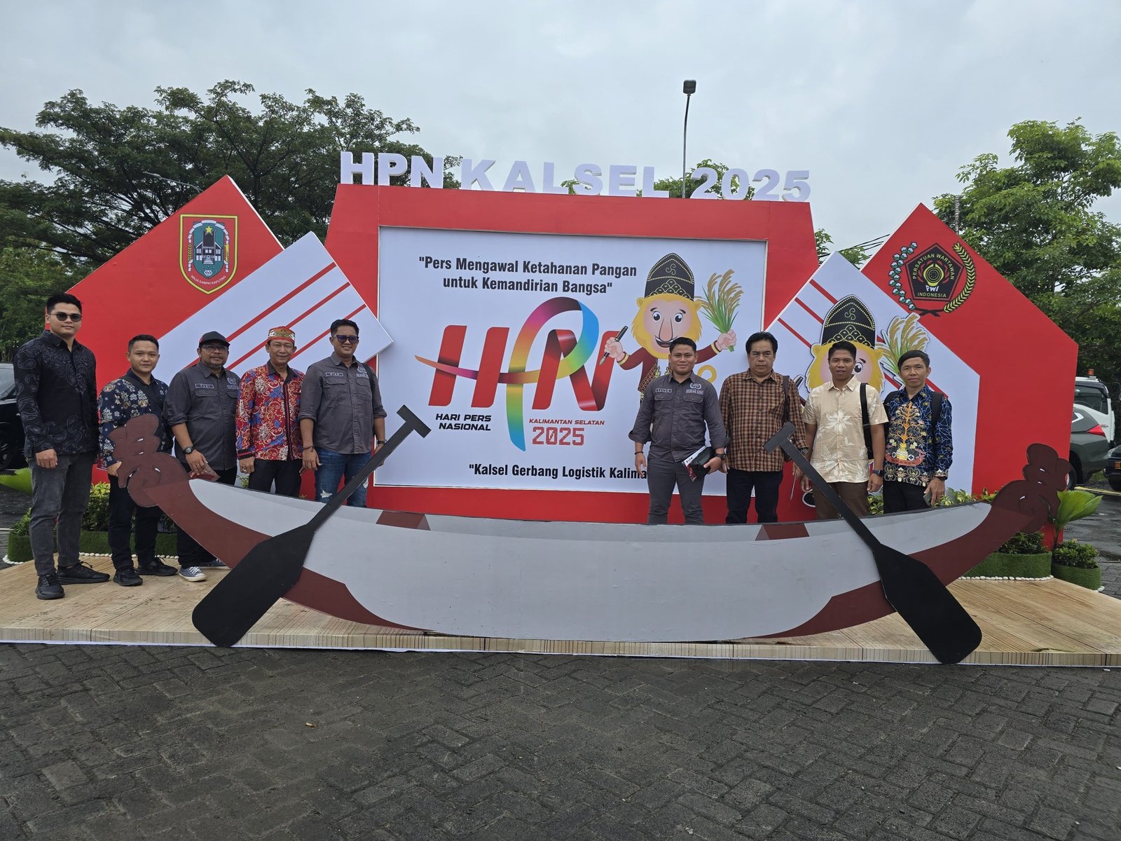 Kominfo SP Mura dengan PWI Hadiri Puncak Peringatan HPN 2025 di Banjarmasin