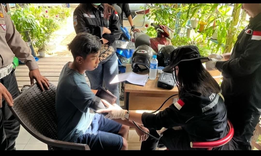 Polres Mura dan Dinas Kesehatan Tes Urine dan Alkohol Sopir Travel