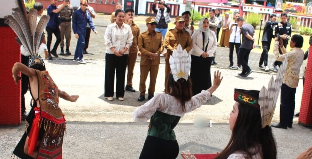 Memasuki Rujab, Heriyus – Rahmanton Disambut Tari-Tarian dan Potong Hompong