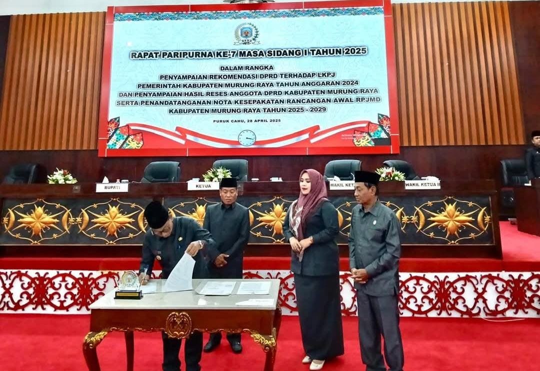 DPRD Mura Paripurna Penyampaian Rekomendasi Terhadap LKPJ