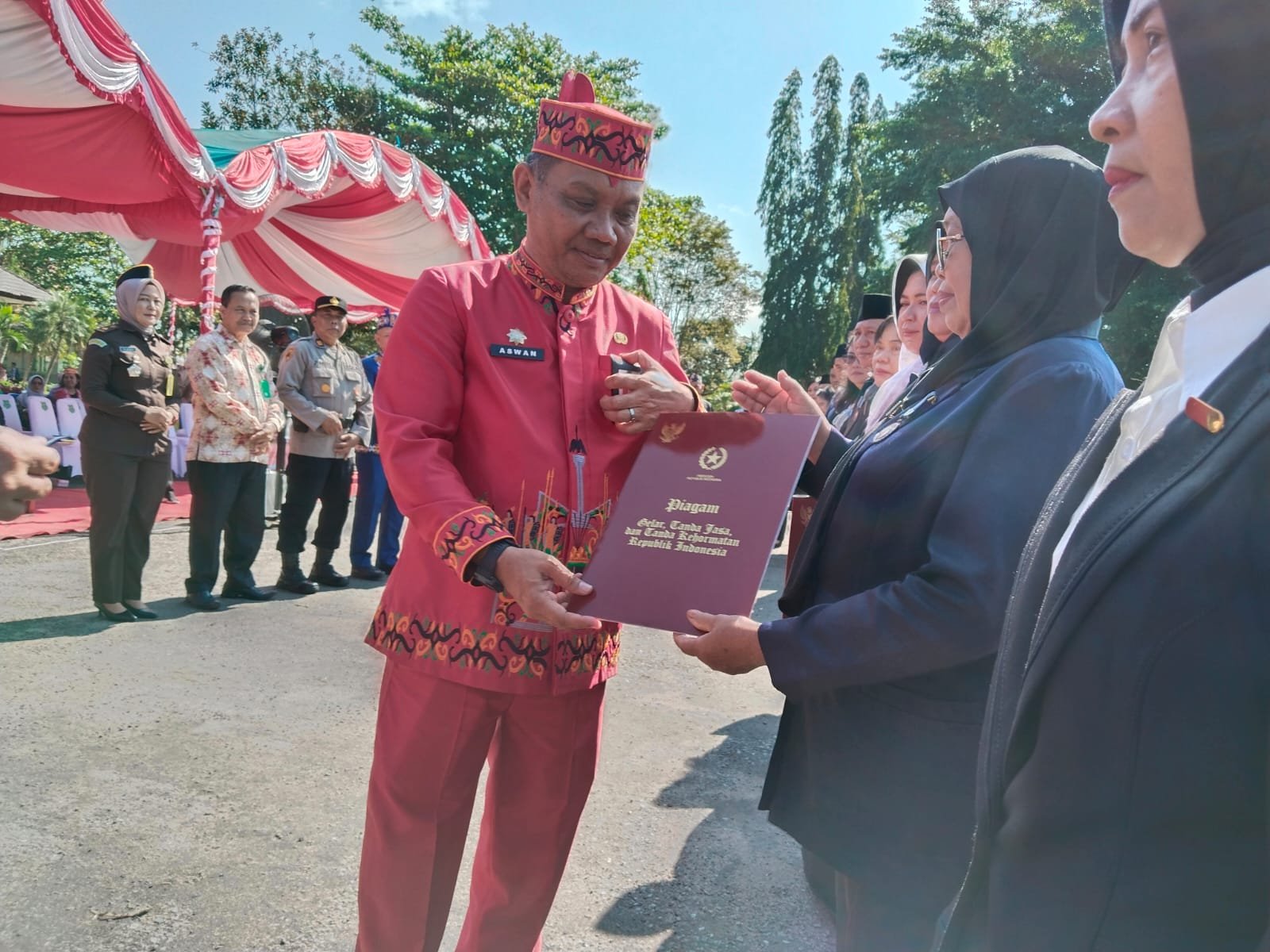 Hardiknas dan Hari Otonomi Daerah Ke 29 “Menghargai Peran Guru dan Tenaga Pendidikan.