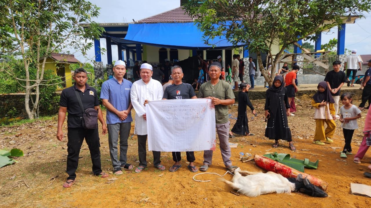 Sutrisno Bersama Warga Komplek, Laksanakan Pemotongan Hewan Qurban Idul Adha1446 Hijriah …!!! 